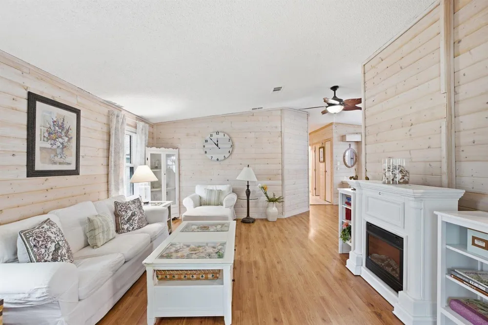 2502 SW VERSAILLES TERRACE Stuart, FL 34997