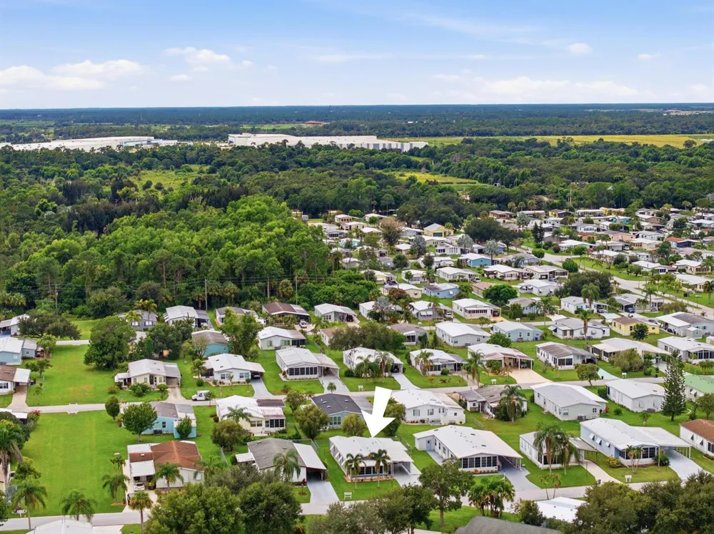 2502 SW VERSAILLES TERRACE Stuart, FL 34997