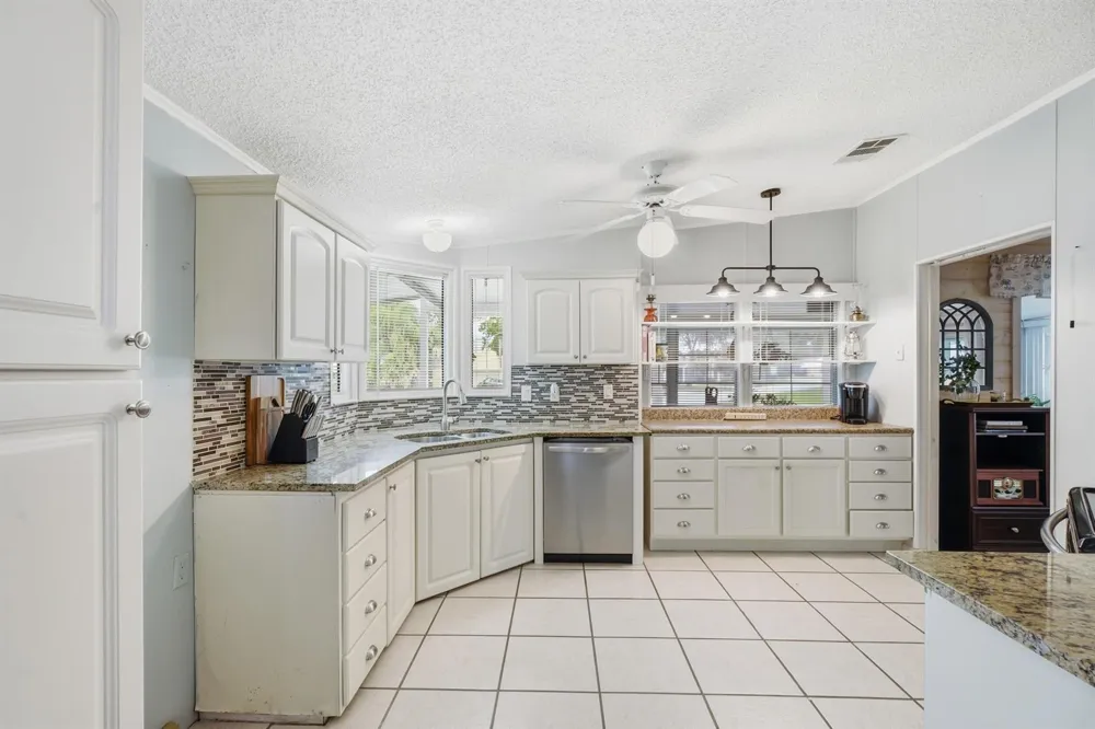 2502 SW VERSAILLES TERRACE Stuart, FL 34997