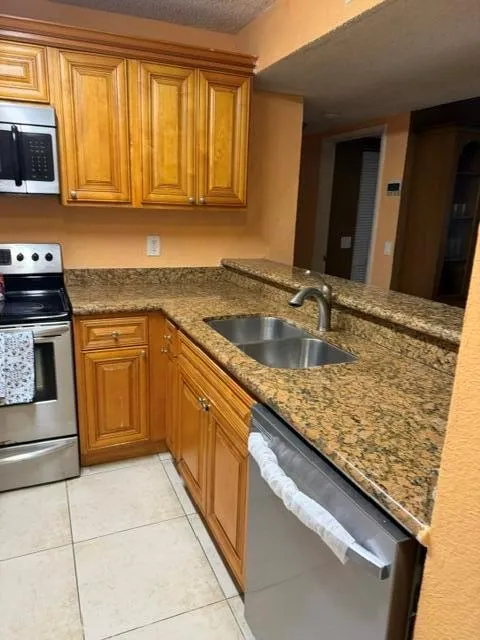 1480 WINDORAH WAY #B West Palm Beach, FL 33411