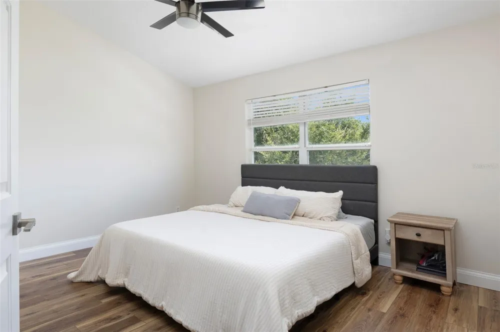 570 VALLANCE WAY NE St Petersburg, FL 33716