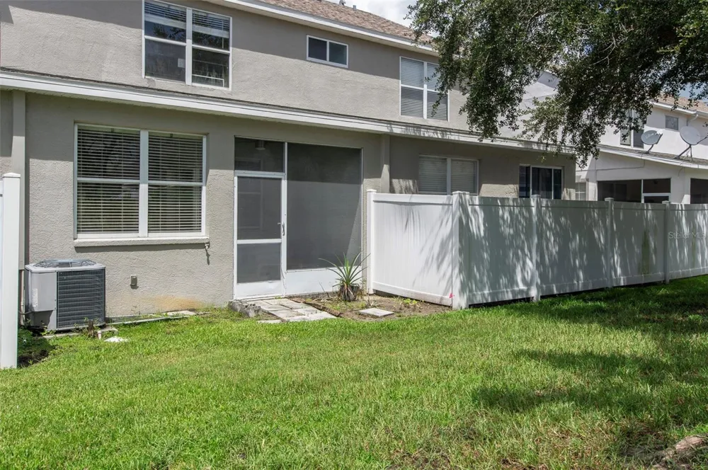 570 VALLANCE WAY NE St Petersburg, FL 33716