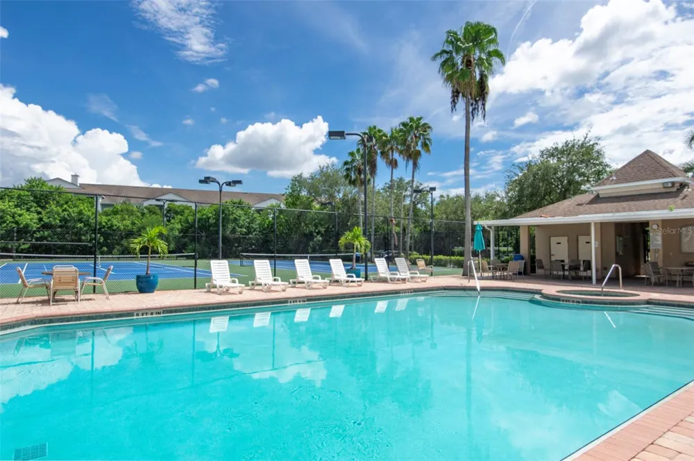 570 VALLANCE WAY NE St Petersburg, FL 33716