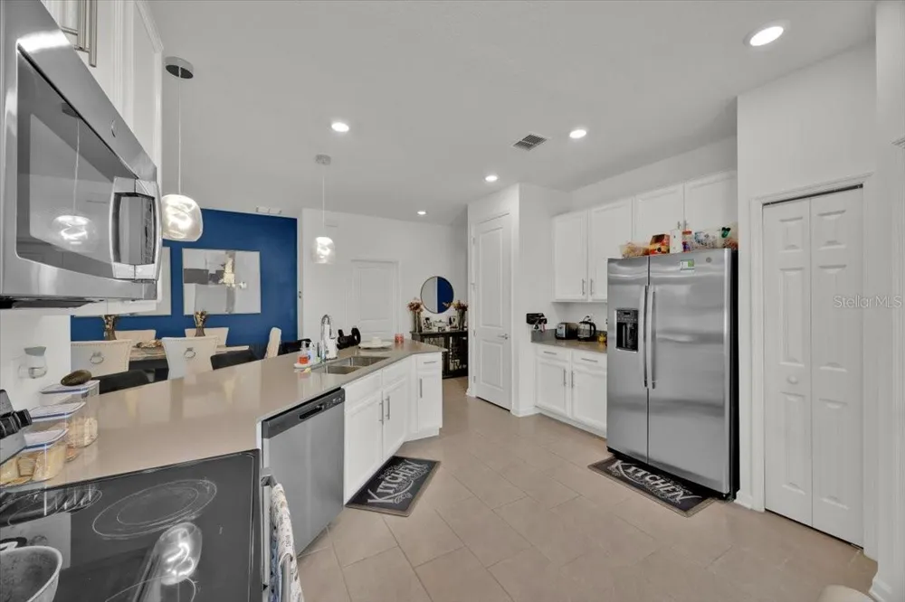 717 CITRUS RESERVE BOULEVARD Davenport, FL 33837