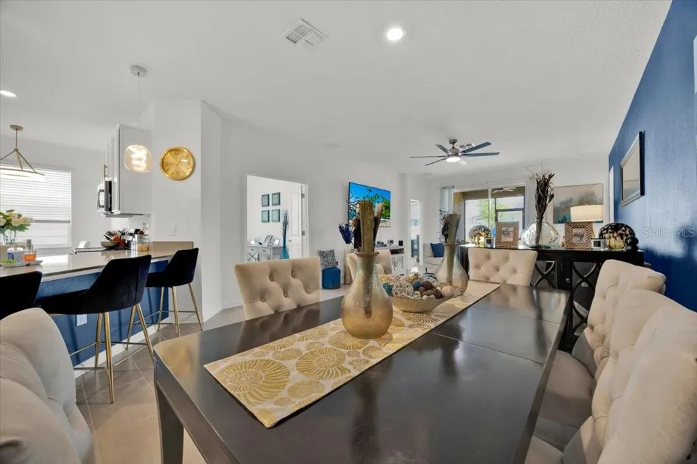 717 CITRUS RESERVE BOULEVARD Davenport, FL 33837