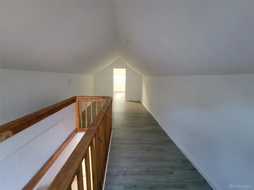 8238 Fisher Avenue Warren City, MI 48089