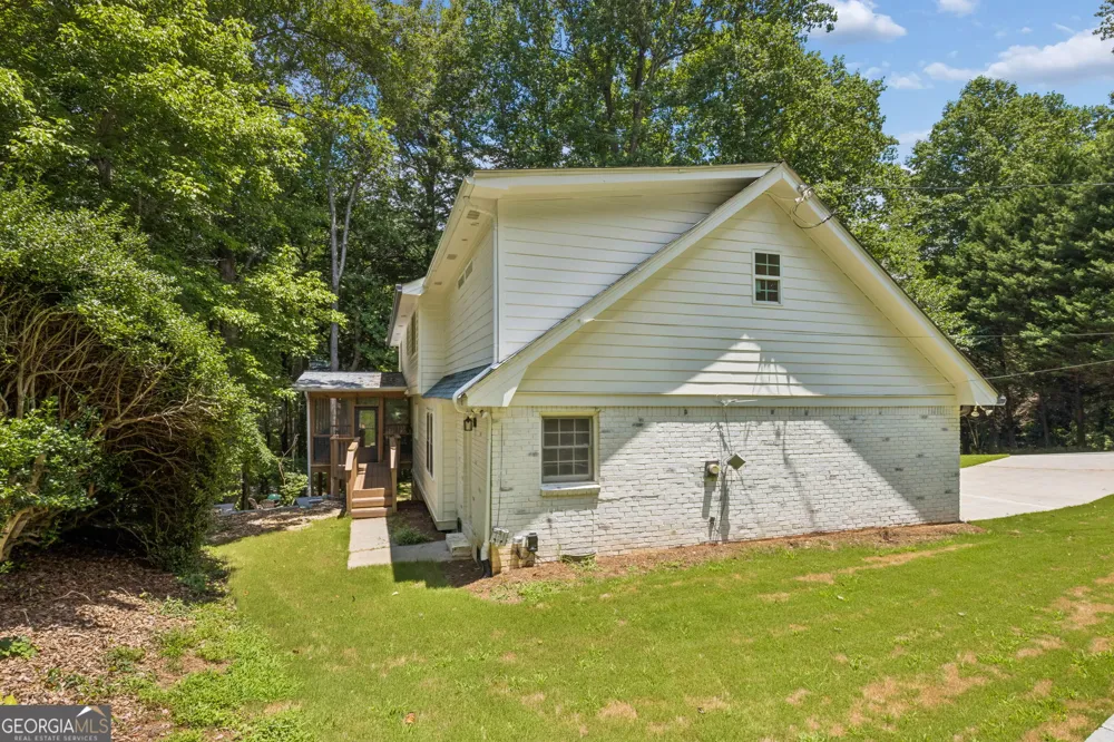 2034 Starfire DR NE Atlanta, GA 30345
