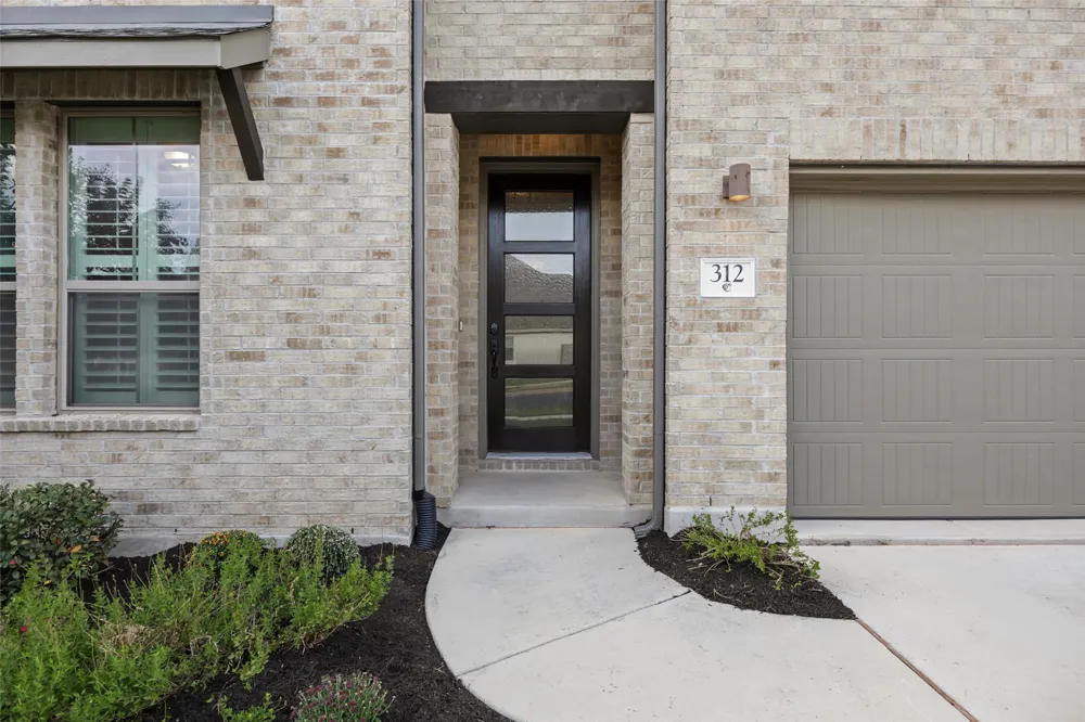 312 MADDOX DRIVE Georgetown, TX 78628
