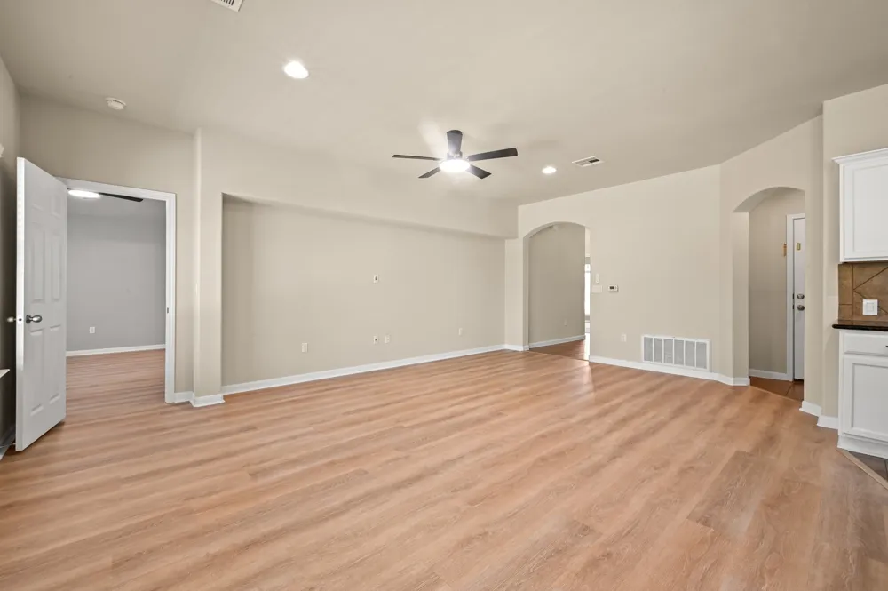 170 Wallops Kyle, TX 78640