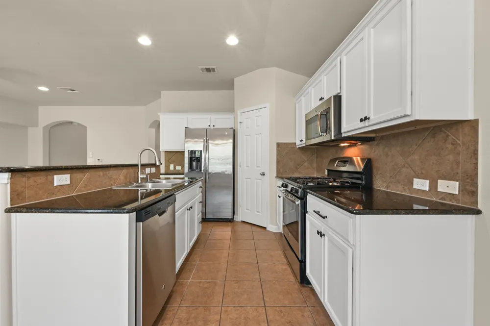 170 Wallops Kyle, TX 78640