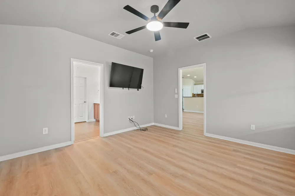 170 Wallops Kyle, TX 78640