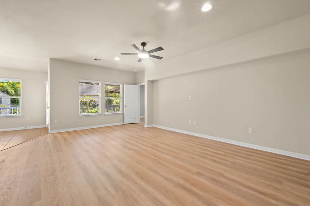 170 Wallops Kyle, TX 78640