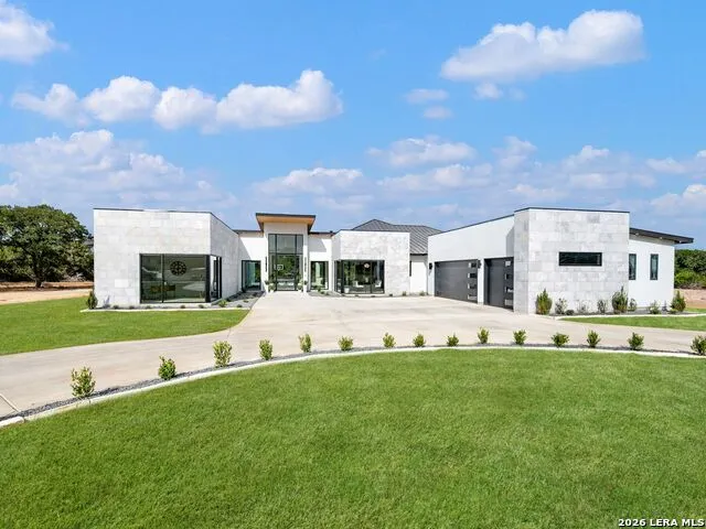 59 RANCH HEIGHTS Fair Oaks Ranch, TX 78015