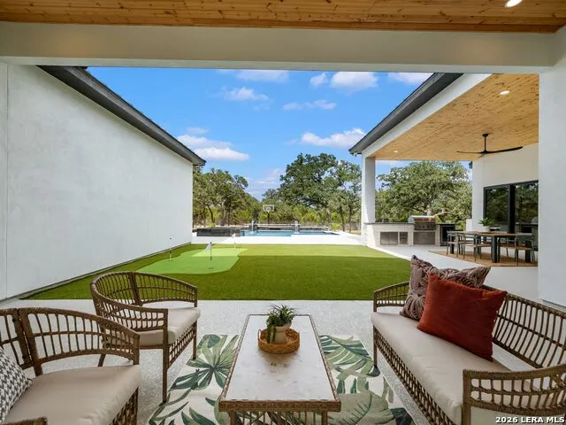 59 RANCH HEIGHTS Fair Oaks Ranch, TX 78015