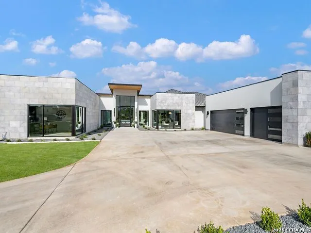 59 RANCH HEIGHTS Fair Oaks Ranch, TX 78015