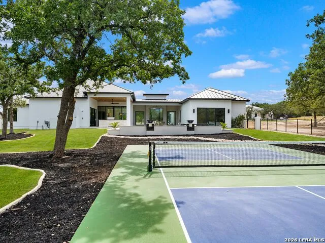 59 RANCH HEIGHTS Fair Oaks Ranch, TX 78015