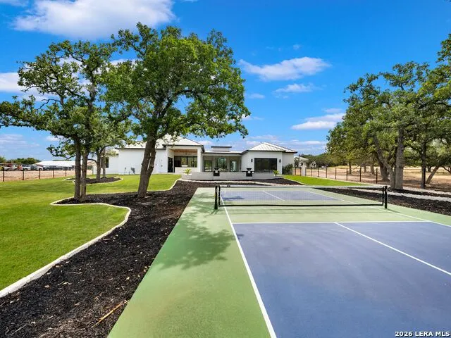 59 RANCH HEIGHTS Fair Oaks Ranch, TX 78015