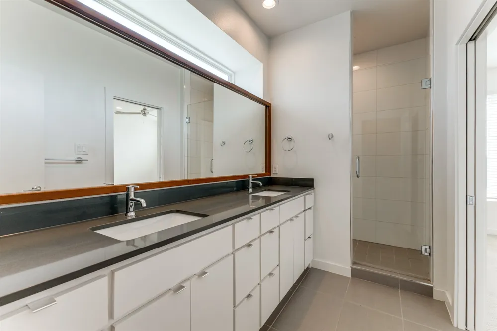 1715 Bennett Avenue #101 Dallas, TX 75206