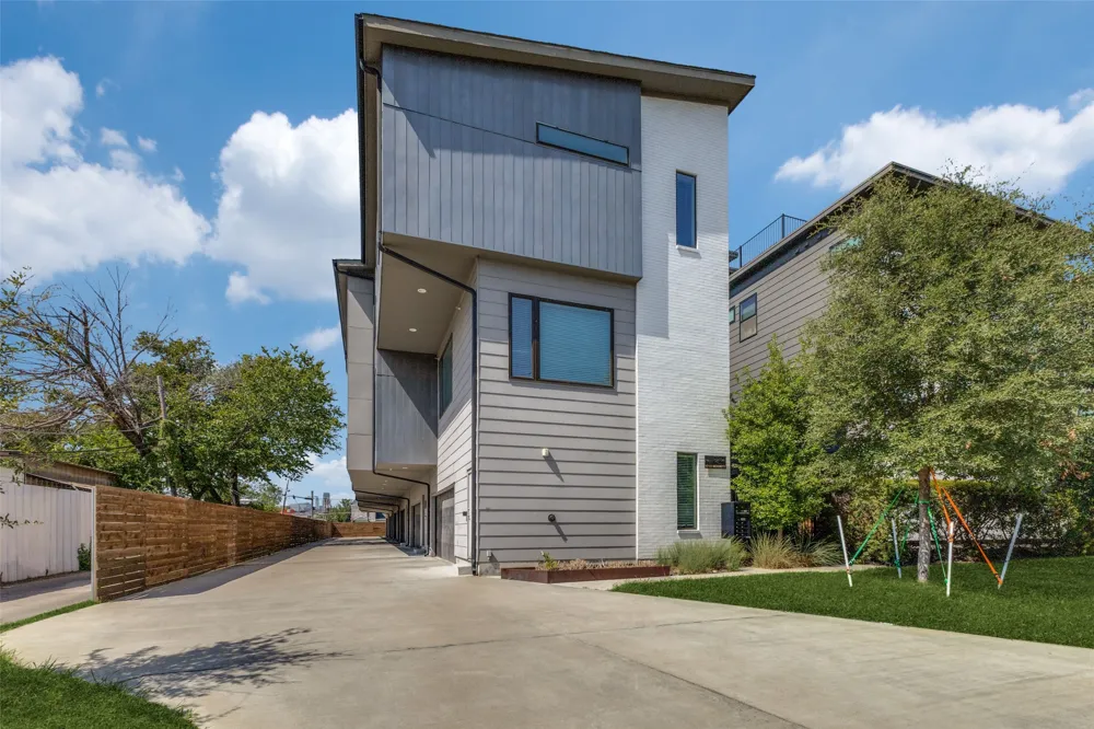1715 Bennett Avenue #101 Dallas, TX 75206