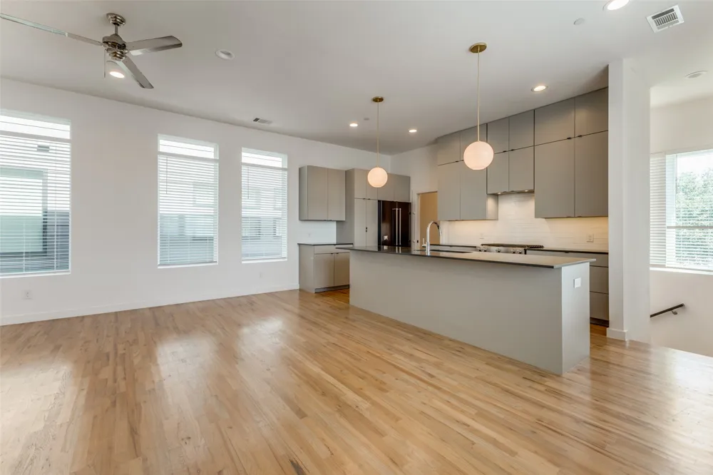 1715 Bennett Avenue #101 Dallas, TX 75206