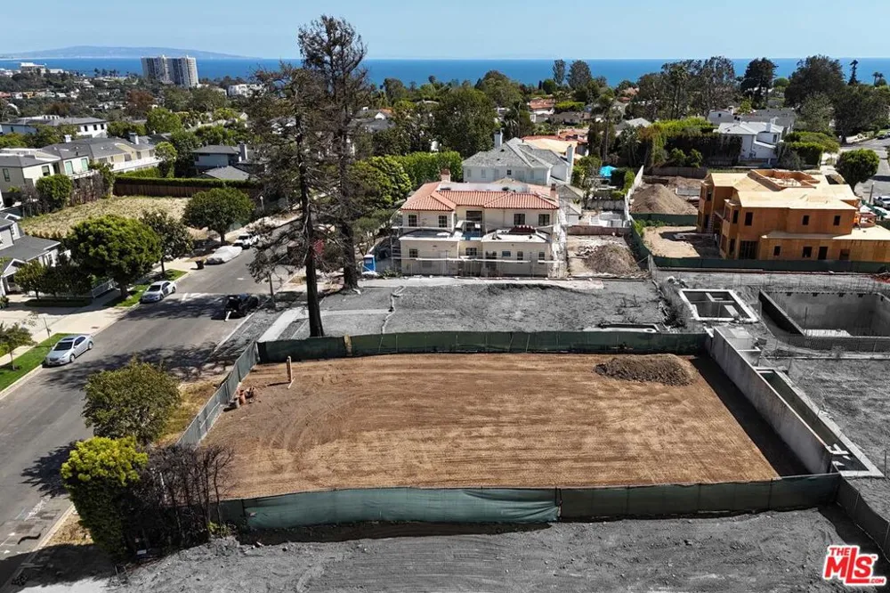 611 Ocampo Drive Los Angeles, CA 90272