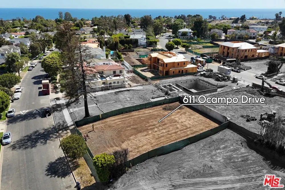 611 Ocampo Drive Los Angeles, CA 90272