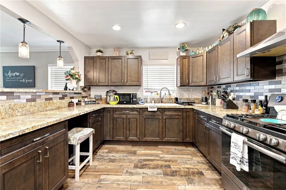 13009 9th Chino, CA 91710