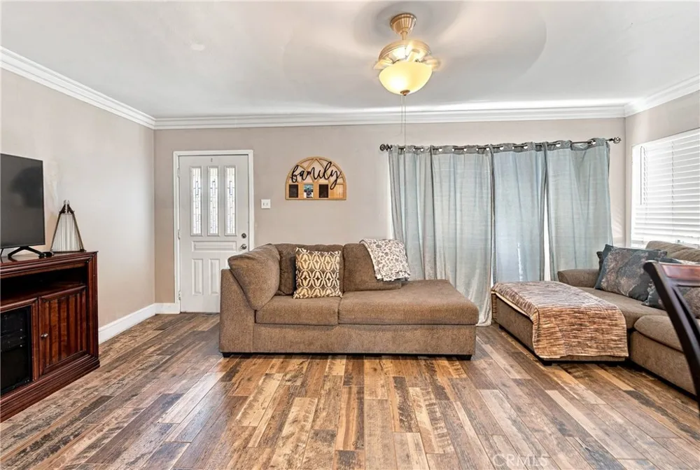 13009 9th Chino, CA 91710