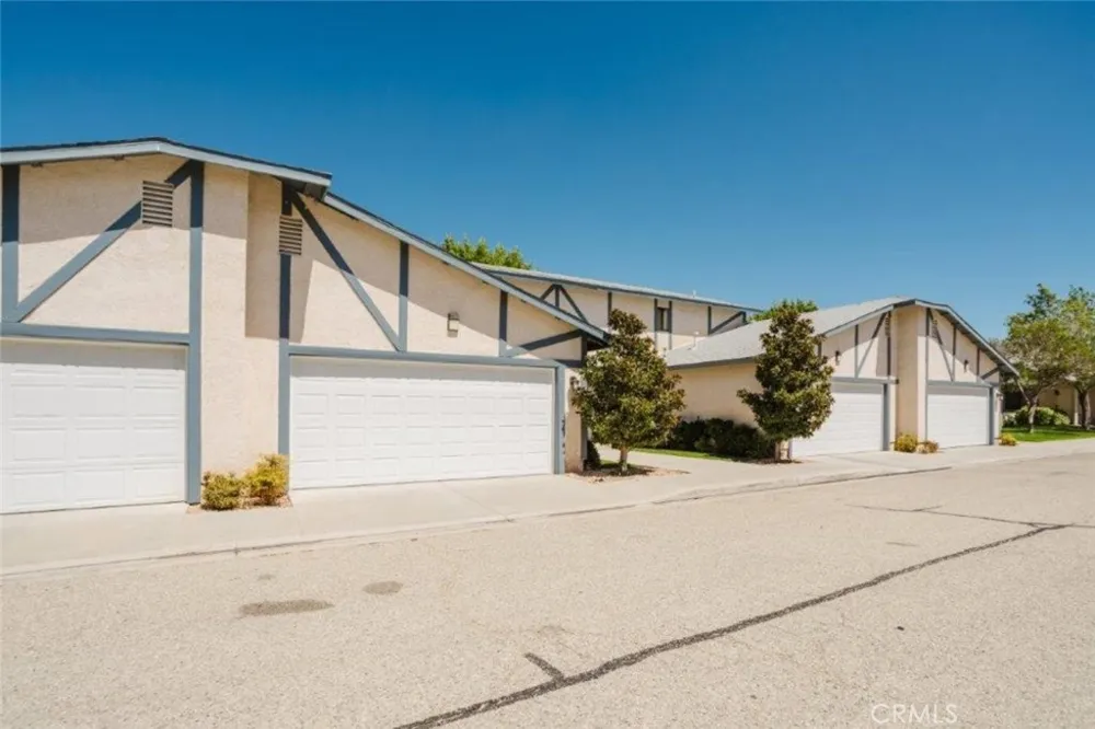 43840 Bobby Jones Drive #2 Lancaster, CA 93536