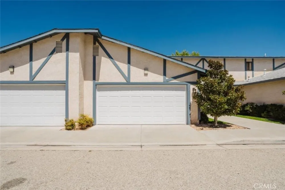 43840 Bobby Jones Drive #2 Lancaster, CA 93536