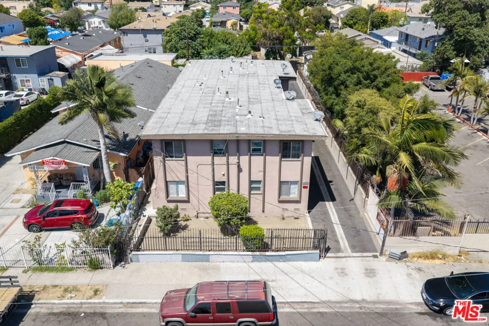 1433 E 61st Street Los Angeles, CA 90001