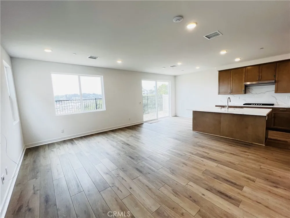 1374 Blue Port Way Oceanside, CA 92054