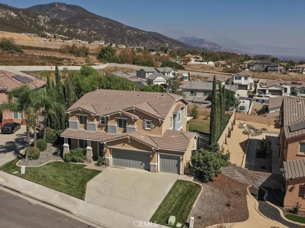 6895 Caitlin San Bernardino, CA 92407