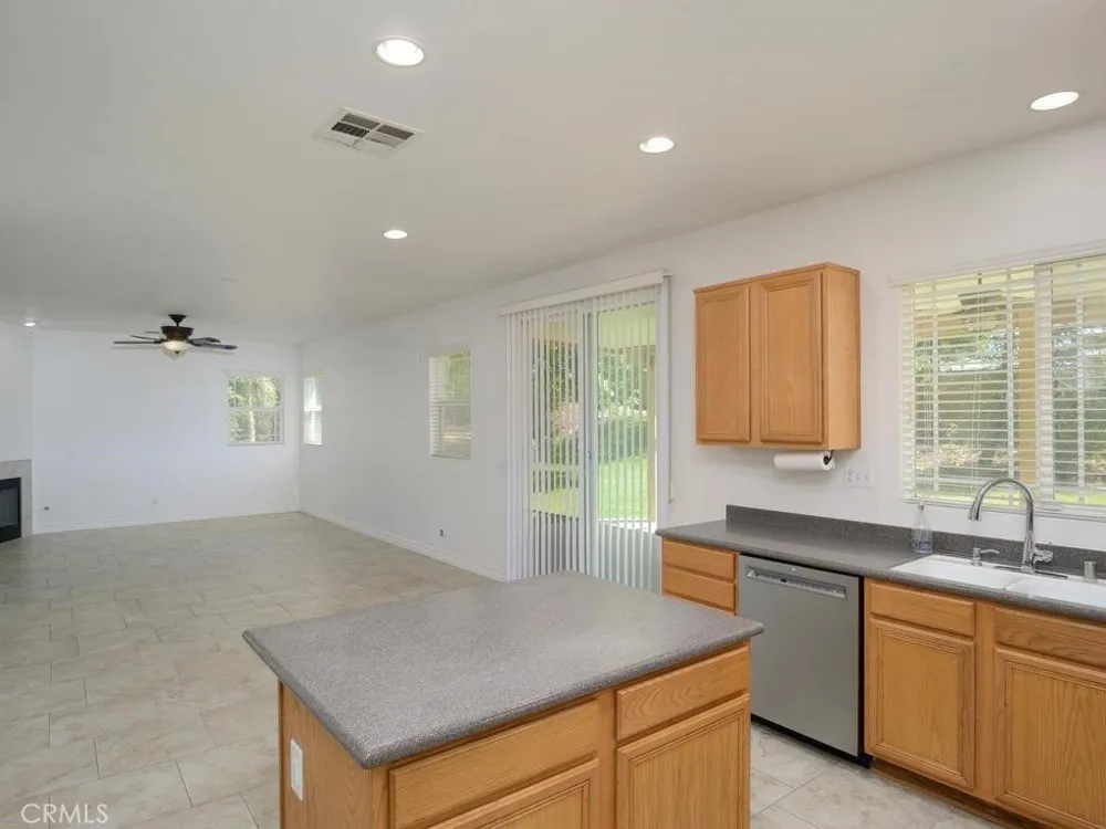 6895 Caitlin San Bernardino, CA 92407