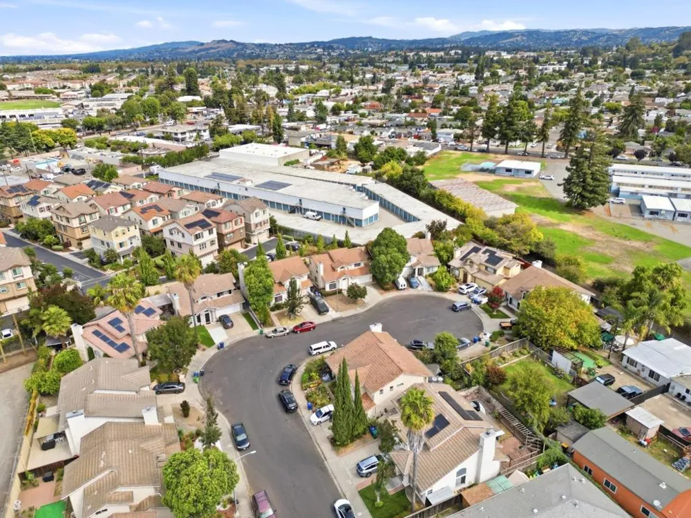 24933 Avocado Court Hayward, CA 94544