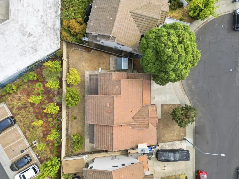 24933 Avocado Court Hayward, CA 94544