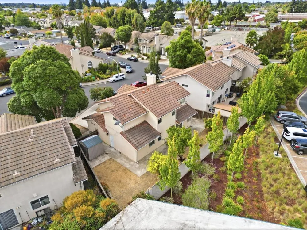 24933 Avocado Court Hayward, CA 94544