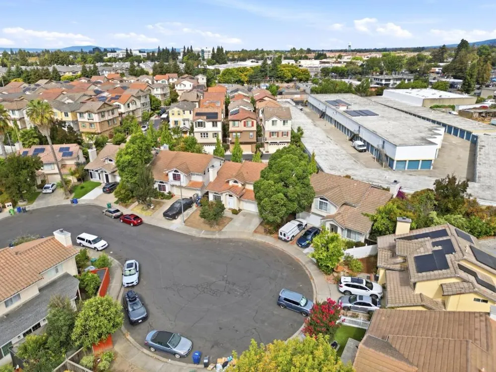 24933 Avocado Court Hayward, CA 94544
