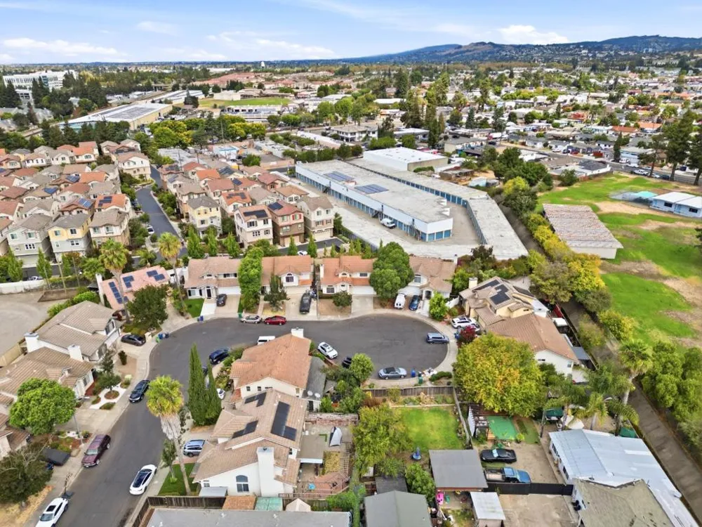 24933 Avocado Court Hayward, CA 94544
