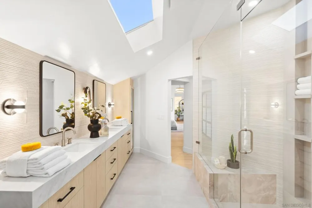 5912 La Jolla Blvd La Jolla, CA 92037