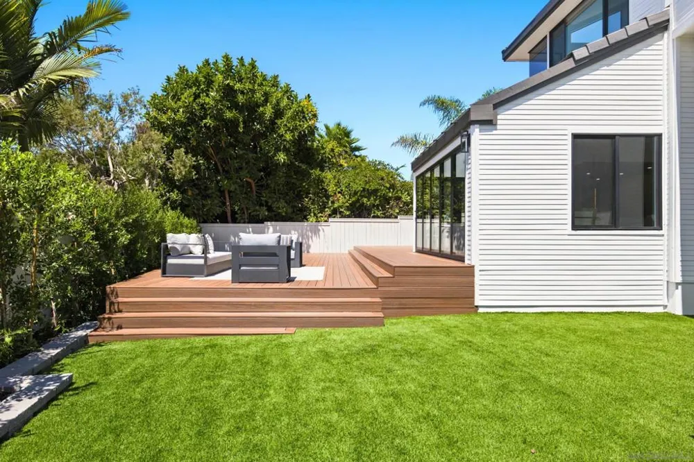 5912 La Jolla Blvd La Jolla, CA 92037