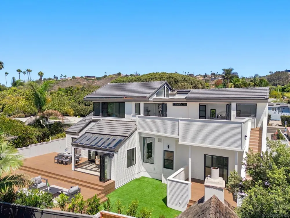 5912 La Jolla Blvd La Jolla, CA 92037