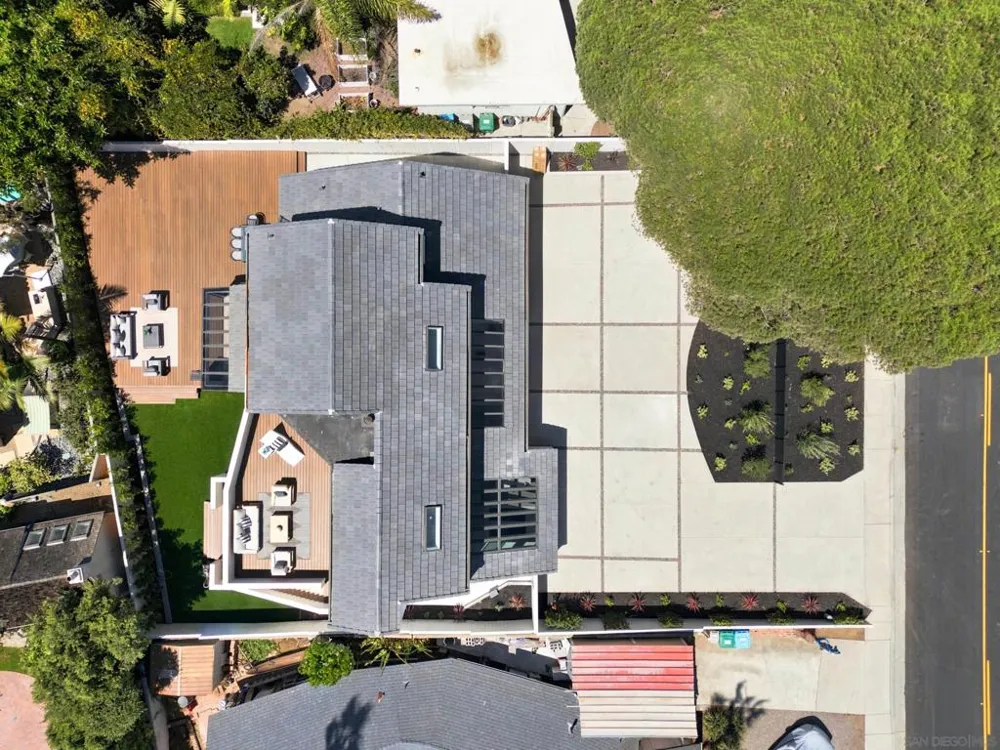 5912 La Jolla Blvd La Jolla, CA 92037