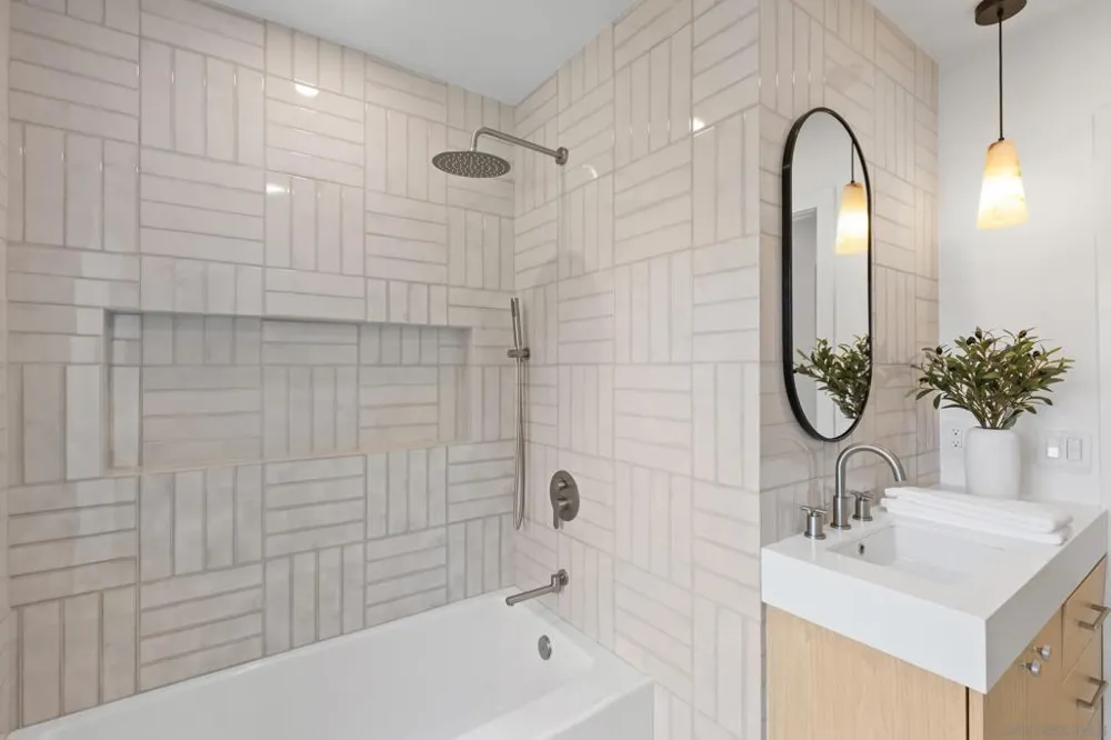 5912 La Jolla Blvd La Jolla, CA 92037