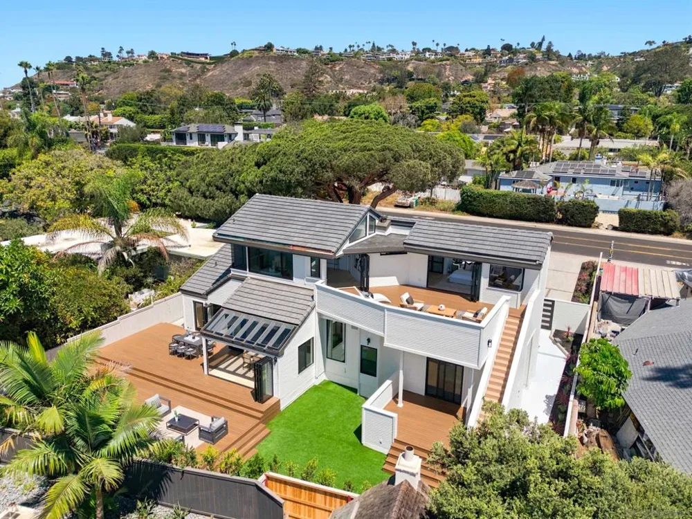 5912 La Jolla Blvd La Jolla, CA 92037