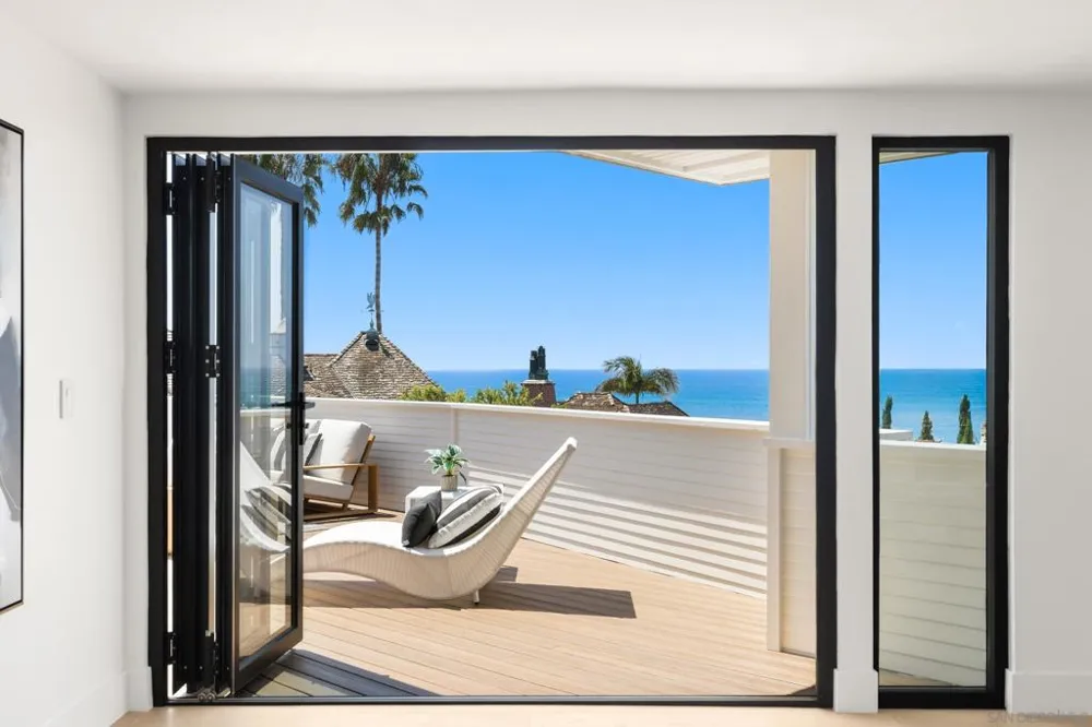 5912 La Jolla Blvd La Jolla, CA 92037