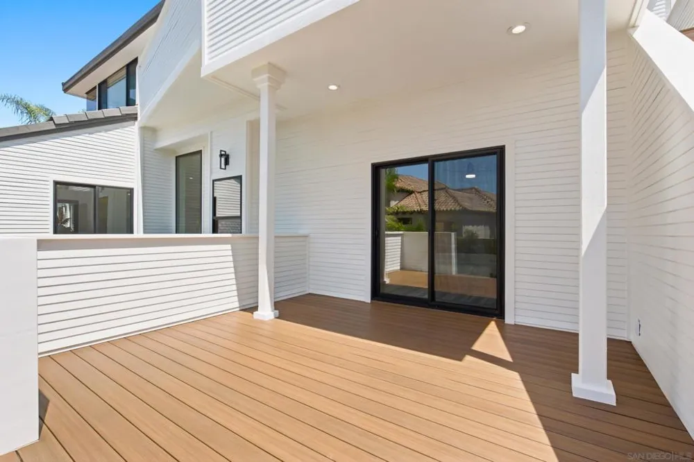 5912 La Jolla Blvd La Jolla, CA 92037