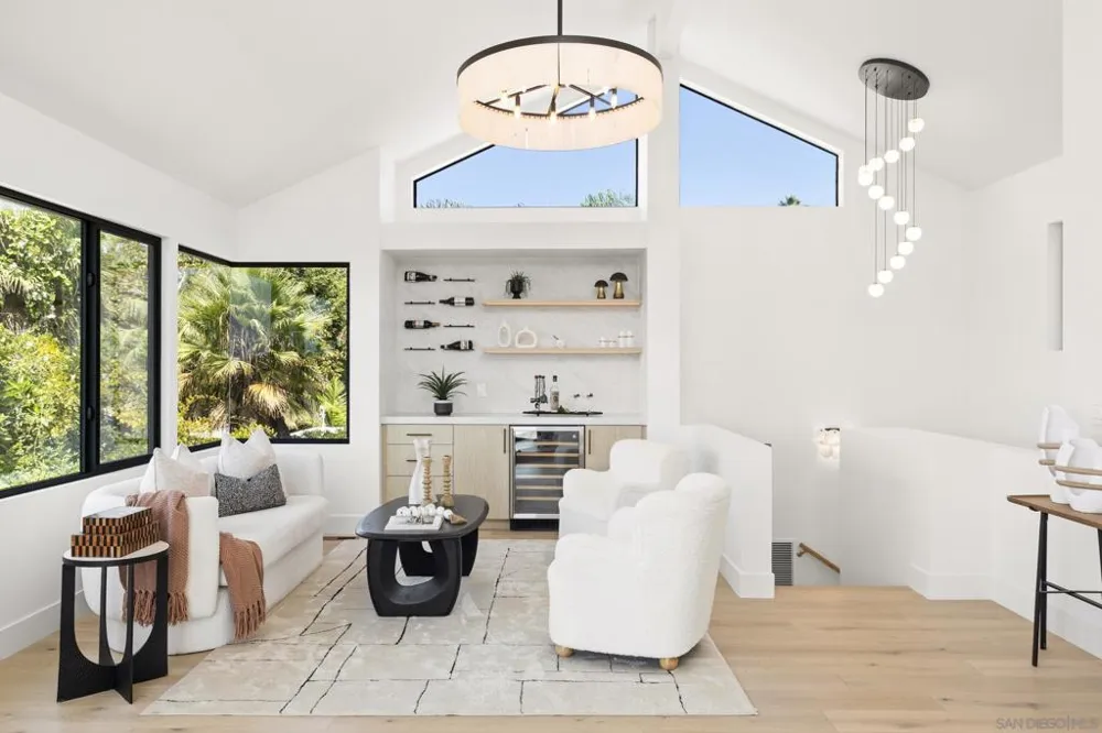5912 La Jolla Blvd La Jolla, CA 92037
