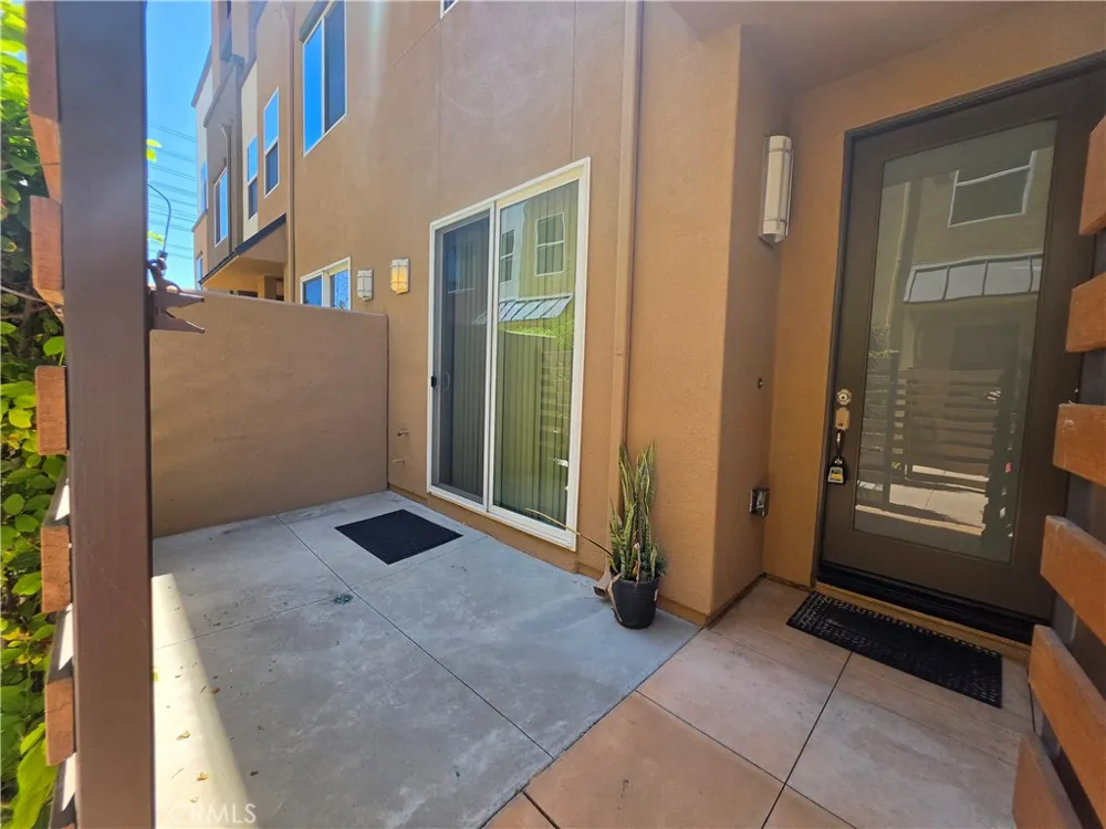 1568 W Artesia #D Gardena, CA 90248