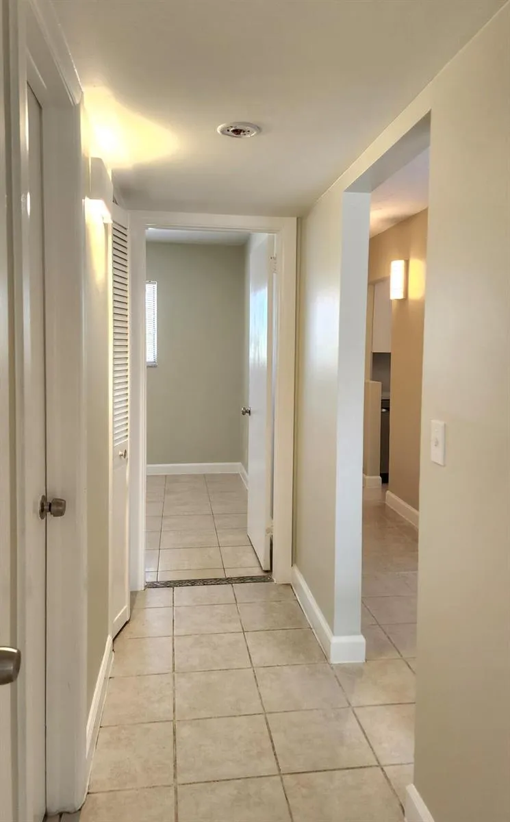 1501 CRESCENT CIRCLE #D36 Lake Park, FL 33403